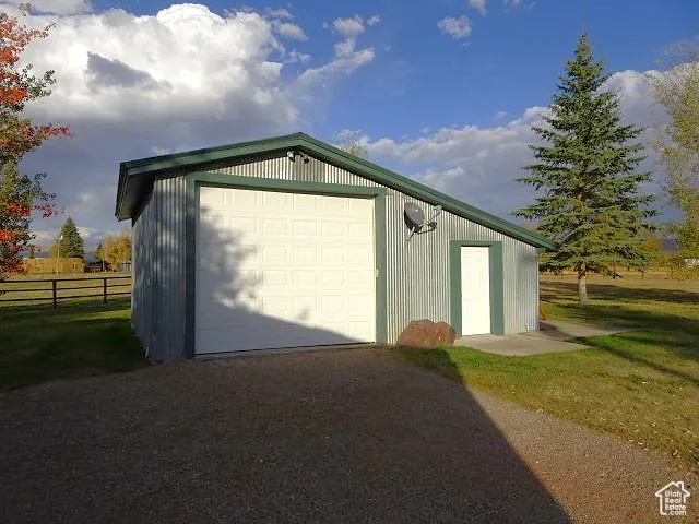 Garage/bunkhouse