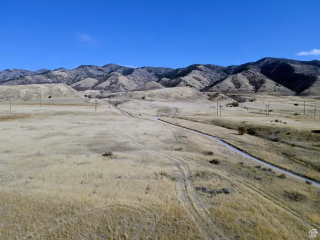 1092 E 100 S, Hyde Park, Utah 84318