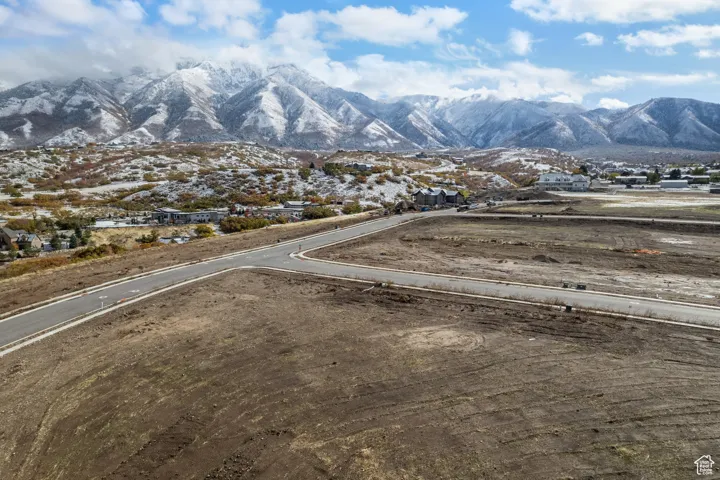 View of mountain feature