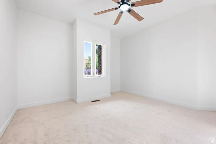 Attached casita with an optional separate entrance to the front courtyard.
