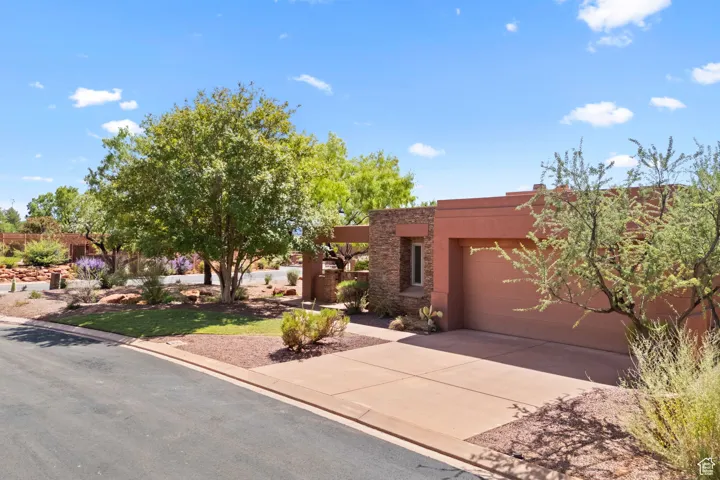 2255 N Tuweap Dr #30, St. George, Utah 84770