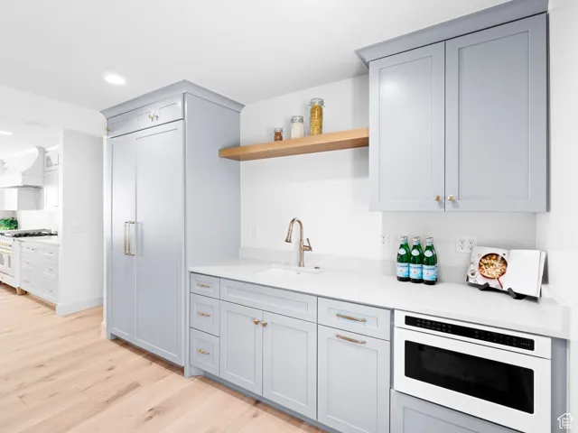 Butler pantry