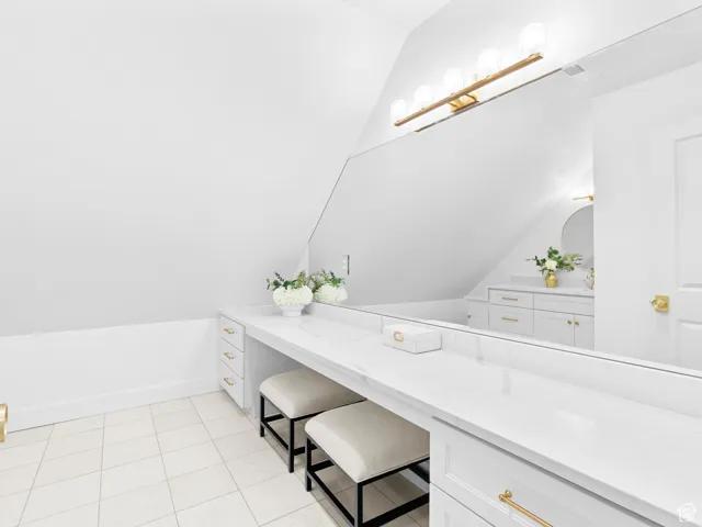 Powder room