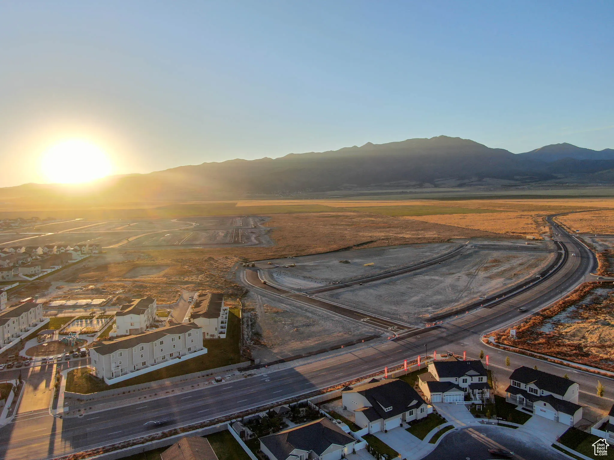 Aerial view at dusk with a mountain view