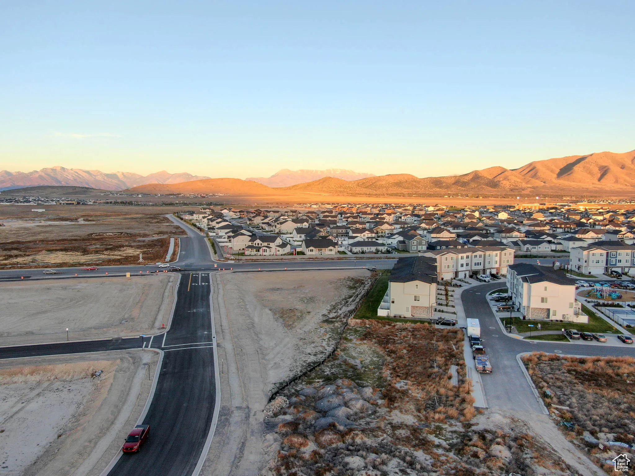 Aerial view at dusk with a mountain view