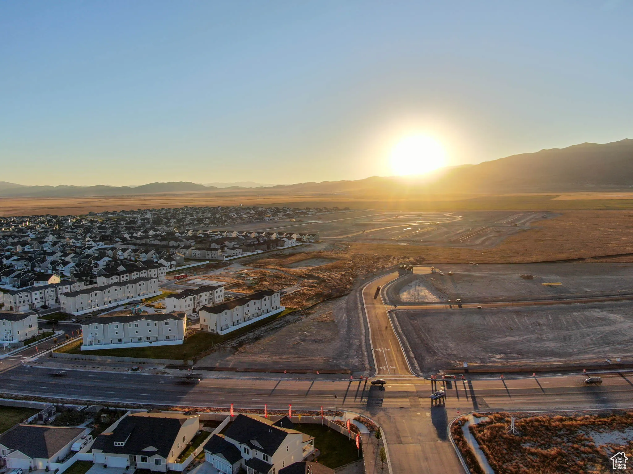 Aerial view at dusk with a mountain view