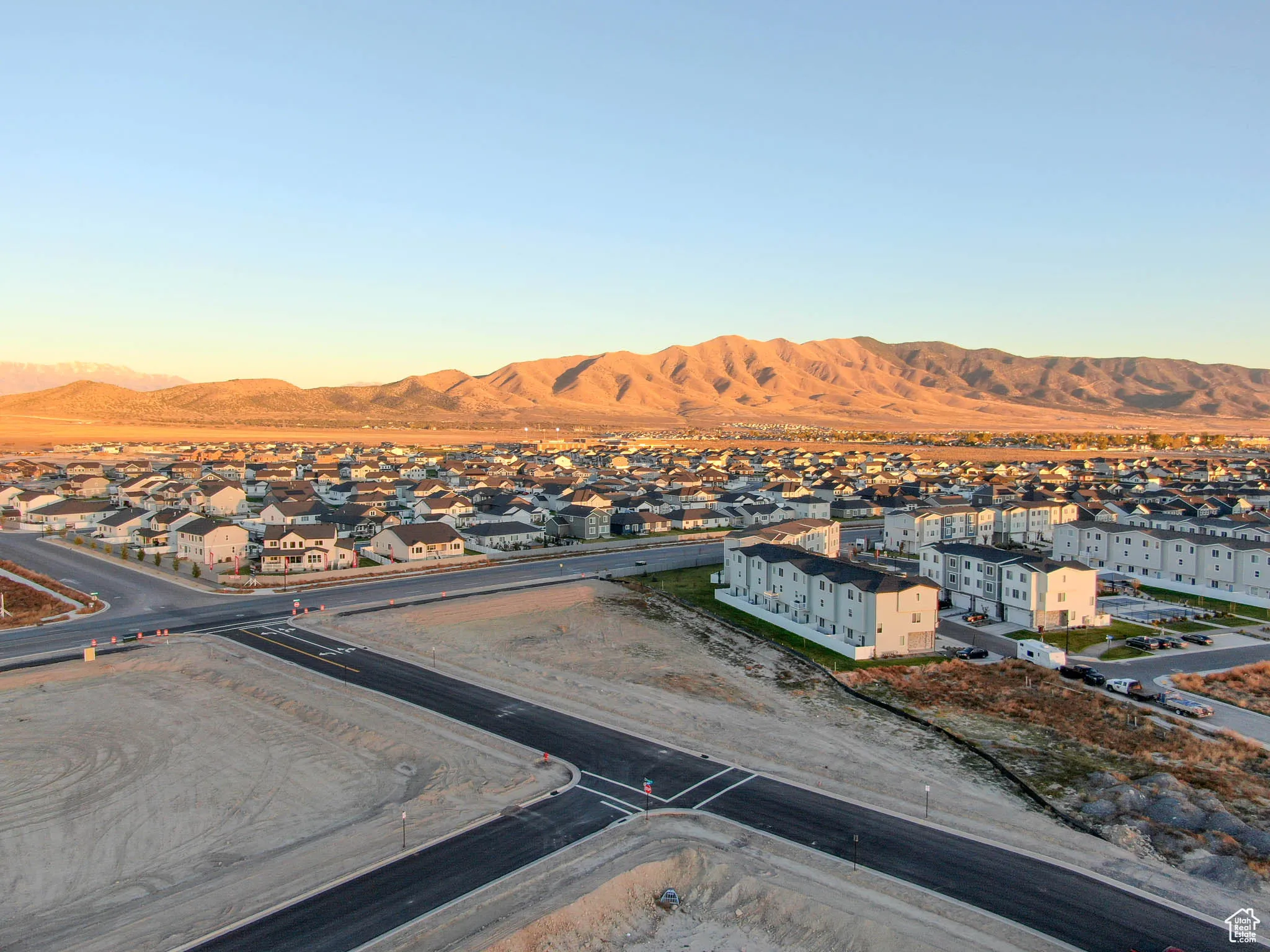 Aerial view at dusk with a mountain view