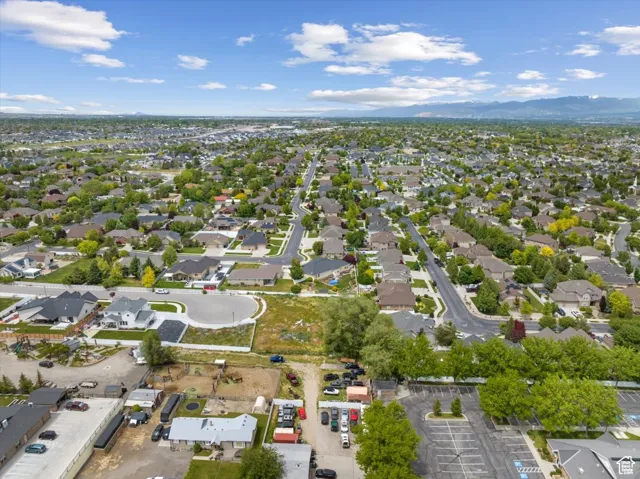 Bird's eye view with a mountain view