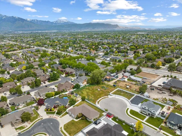 Bird's eye view featuring a mountain view