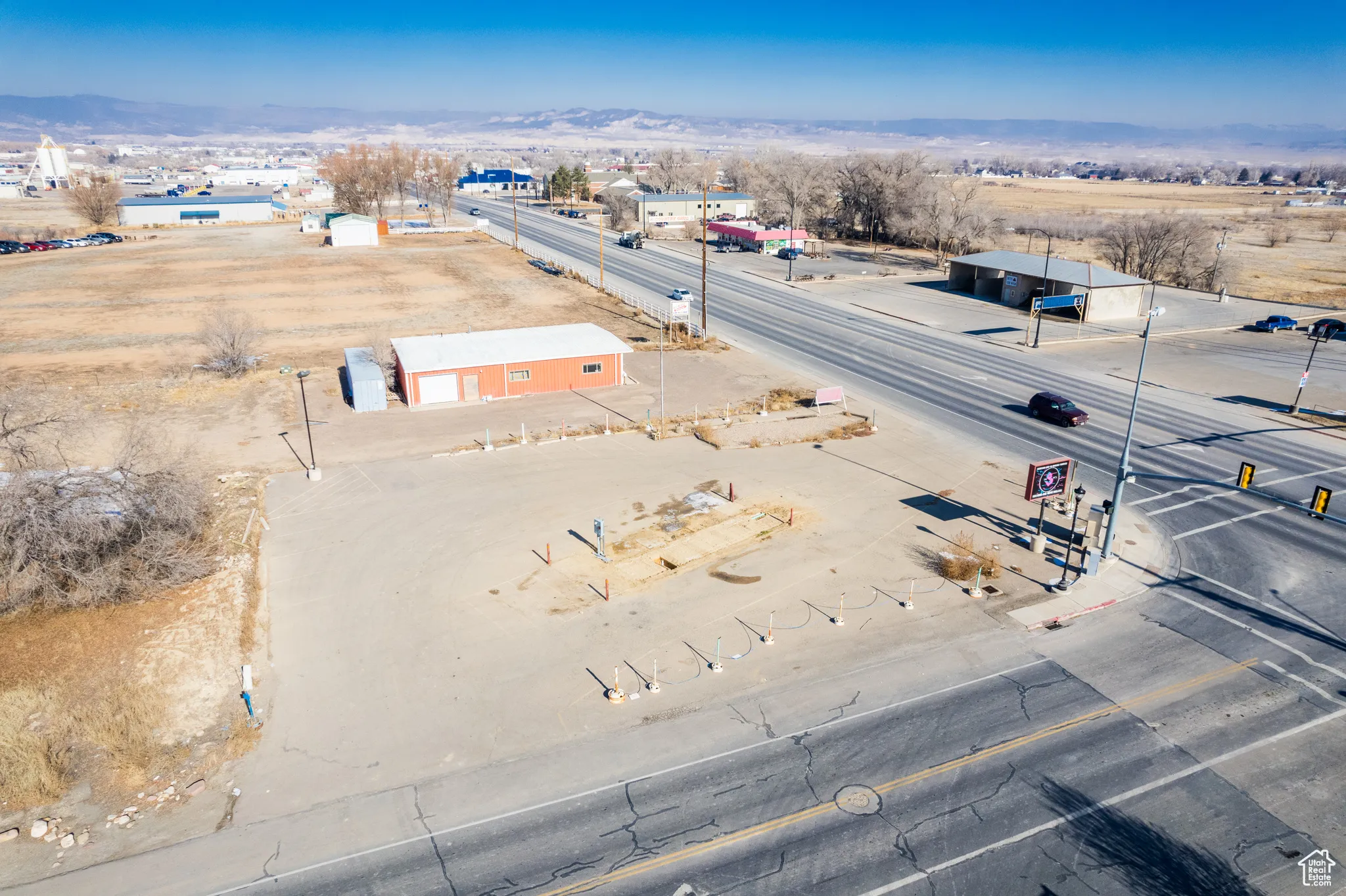 Birds eye view of property
