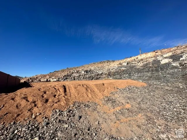 View of mountain feature