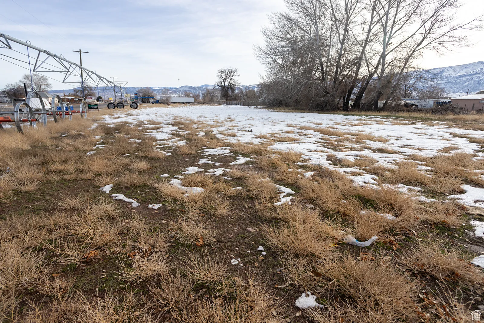 View of yard featuring a mountain view
