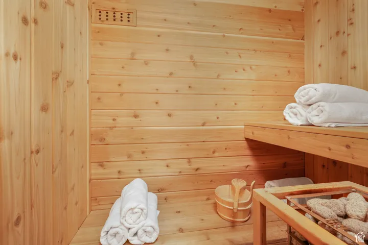 View of sauna / steam room