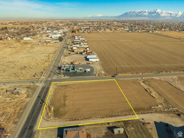 Aerial view featuring a mountain view