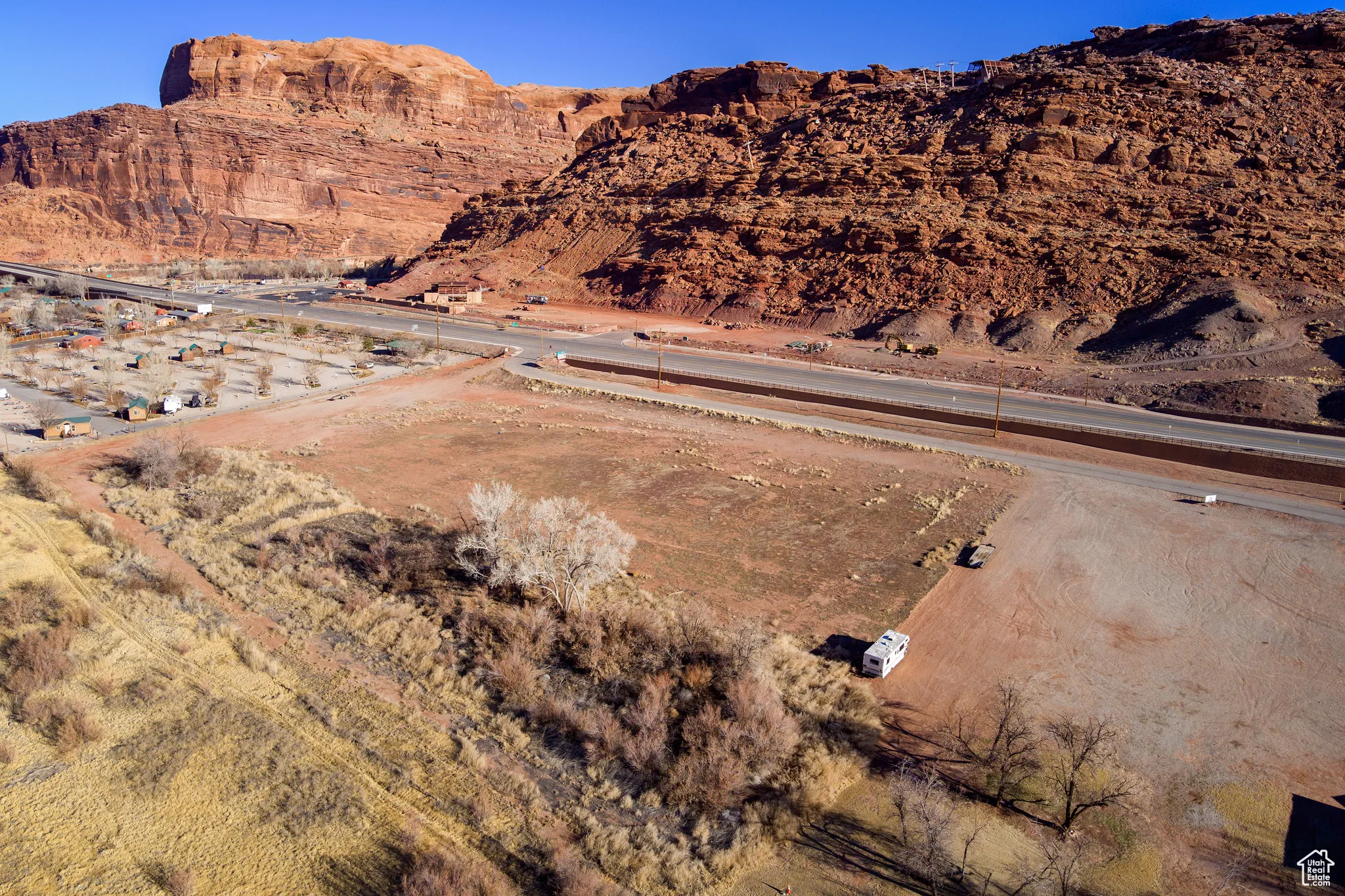View of mountain feature