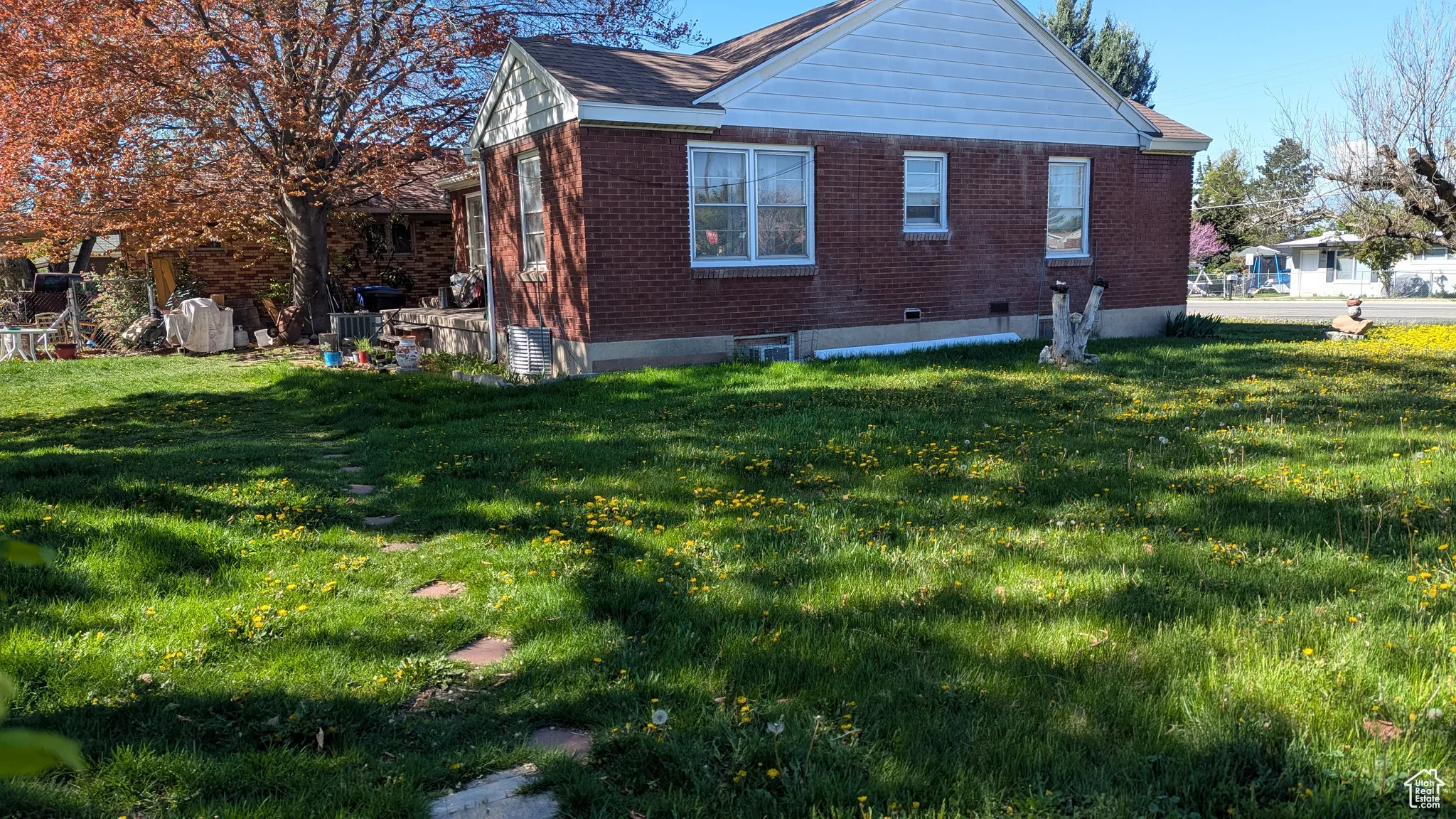 3757 South - Side Yard
