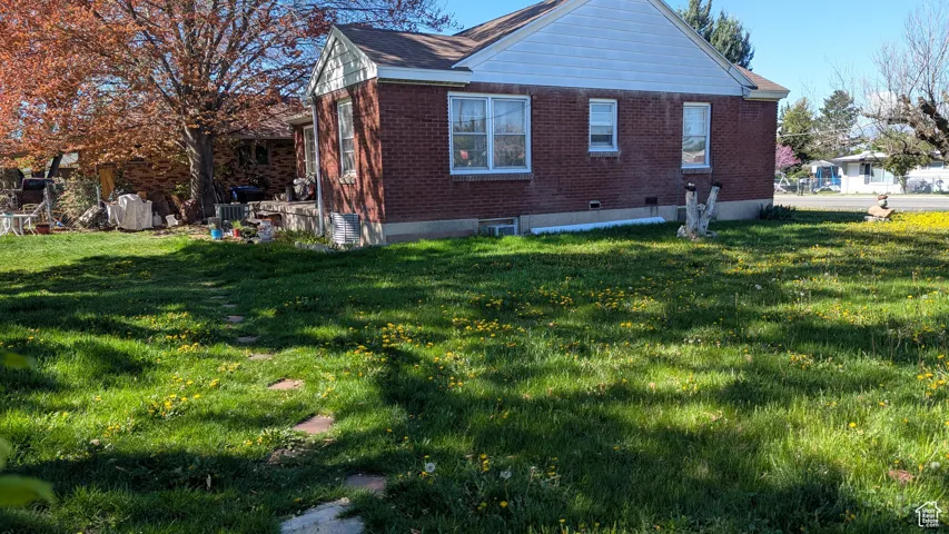3757 South - Side Yard