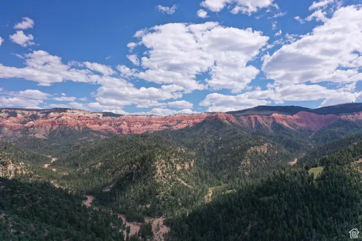 View of mountain feature