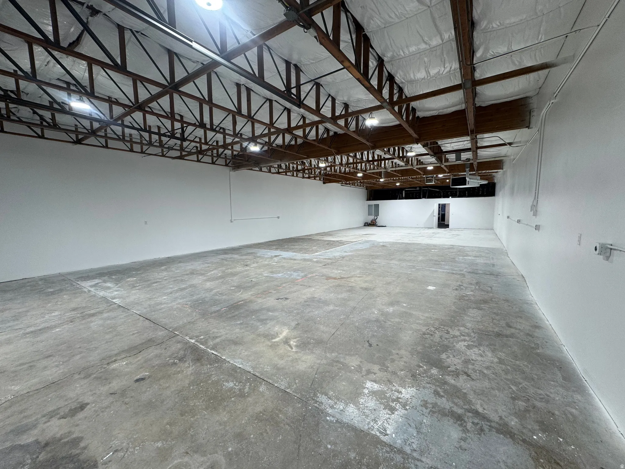 Misc room featuring a garage