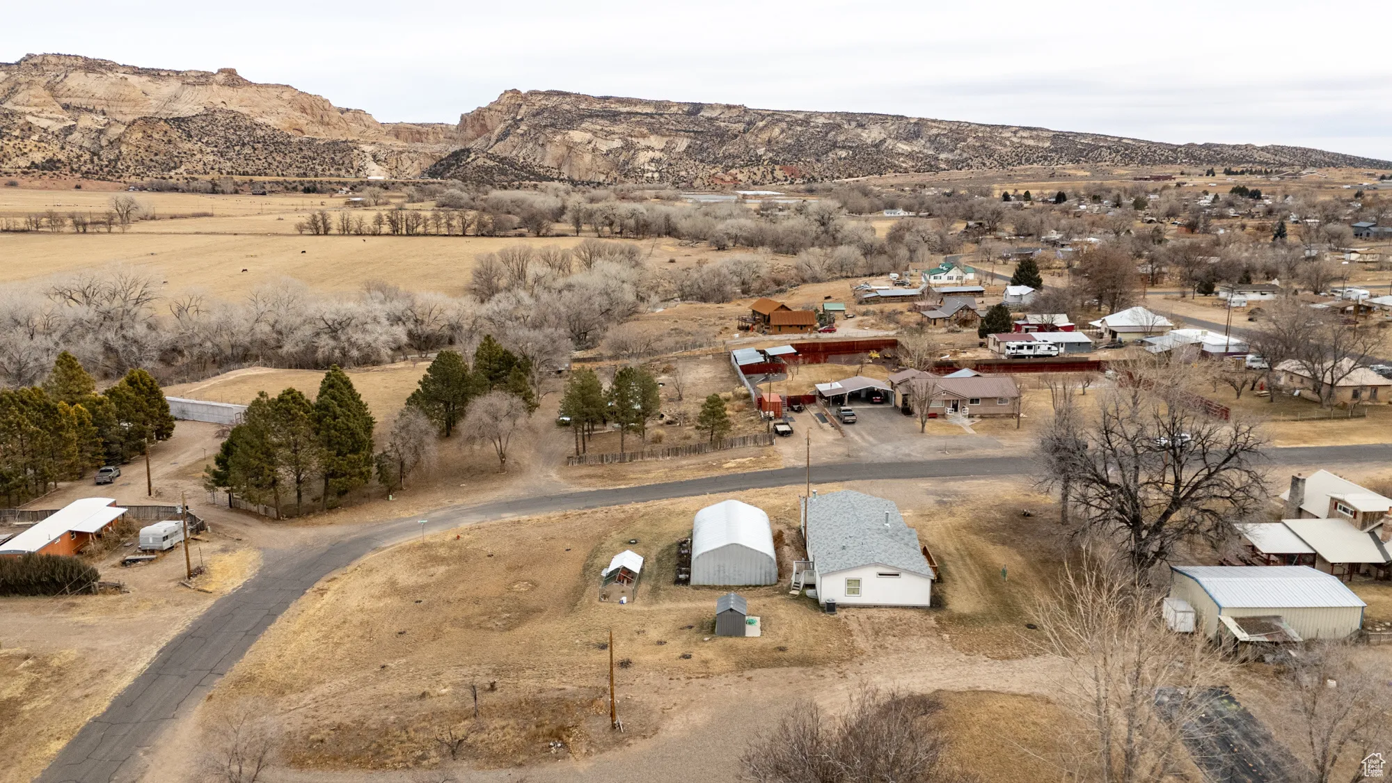 Bird's eye view with a mountain view