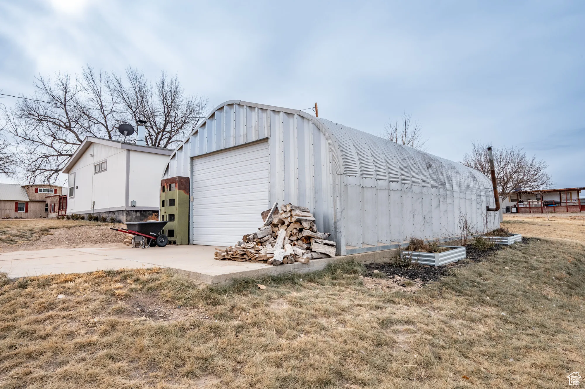View of yard and garage