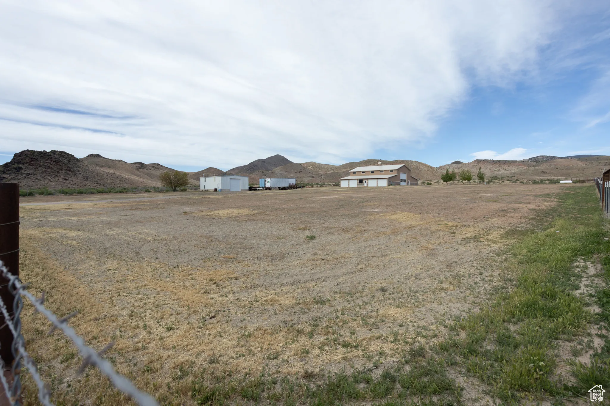 View of yard featuring a mountain view
