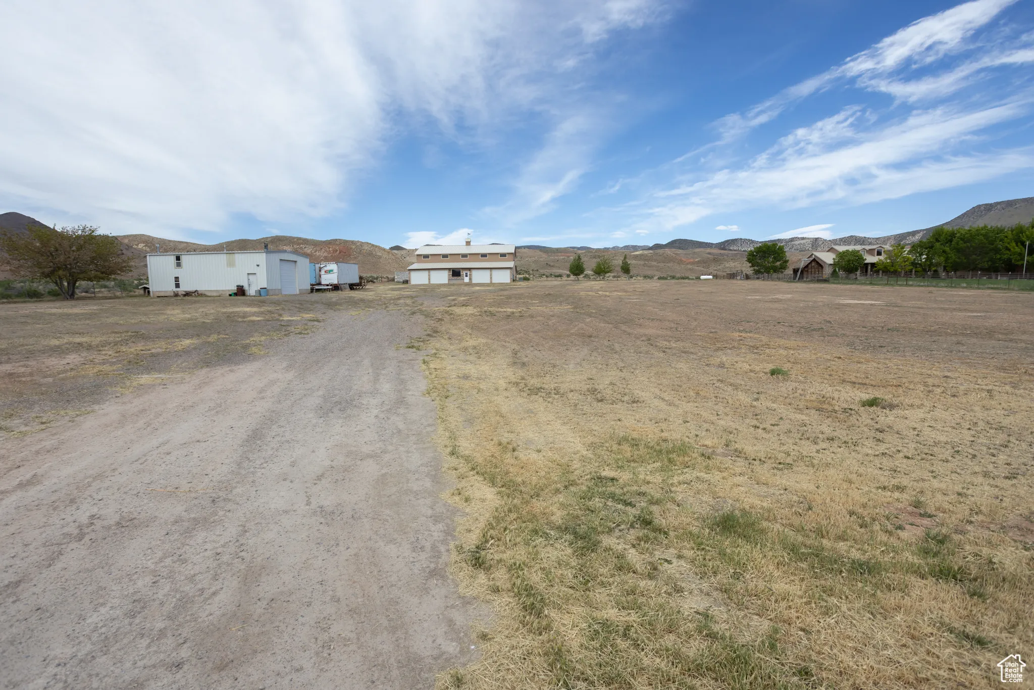 View of yard featuring a mountain view