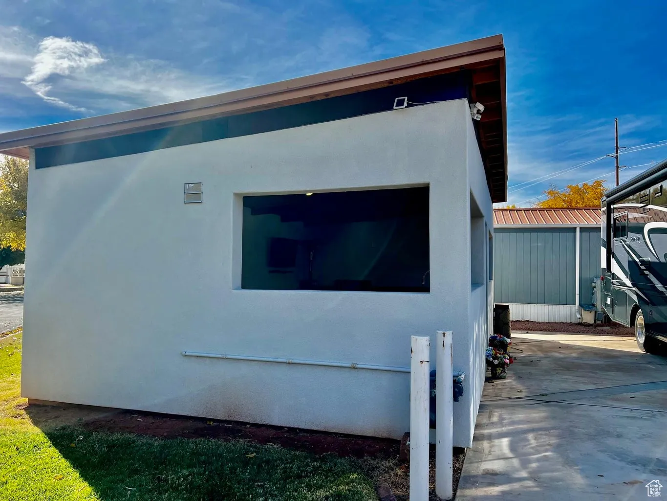 View of side of property