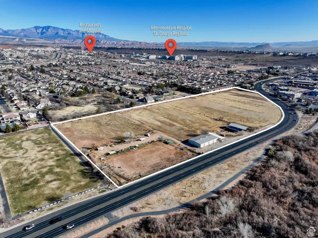 Aerial view with a mountain view