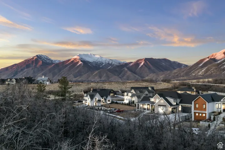 View of mountain feature