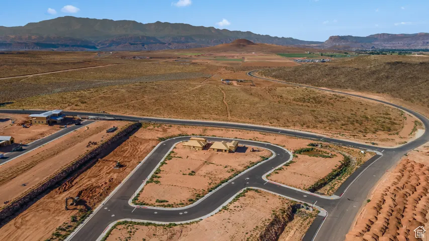 Bird's eye view with a mountain view