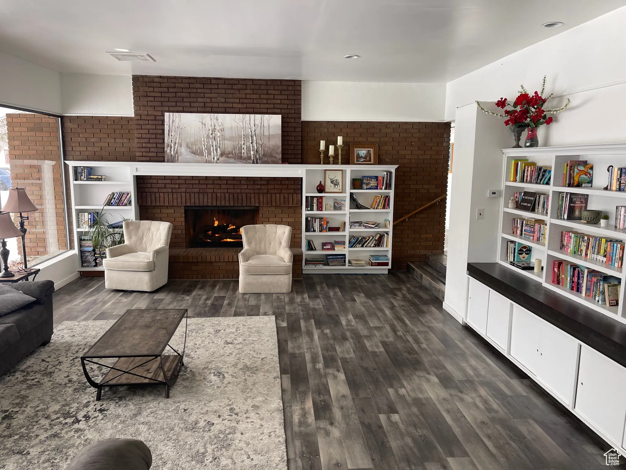 Community reading lounge