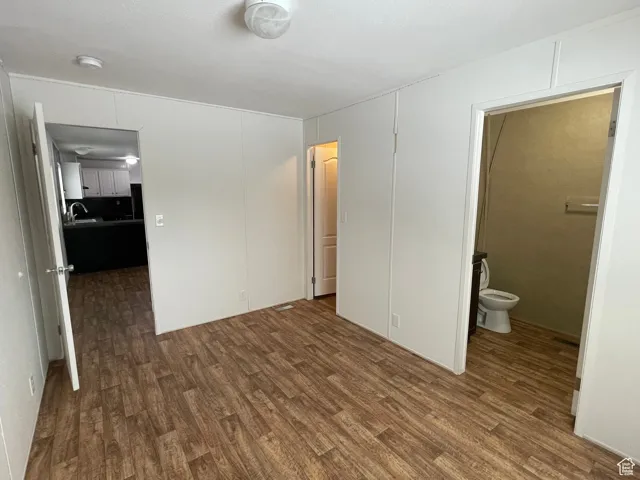 Main bedroom with walk-in closet