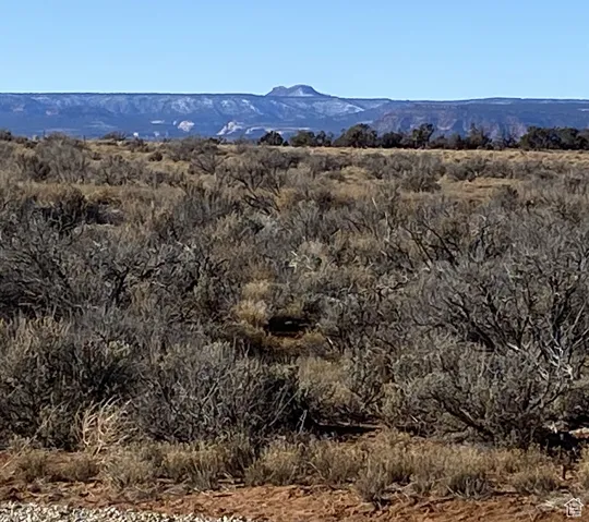 View of mountain feature