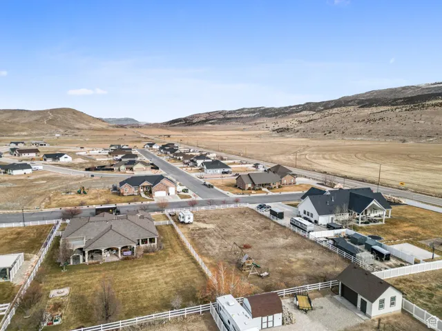 Aerial view featuring a residential view and a mountain view