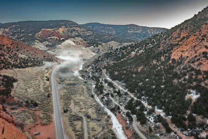View of mountain feature