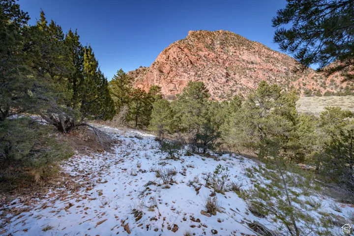 View of mountain feature