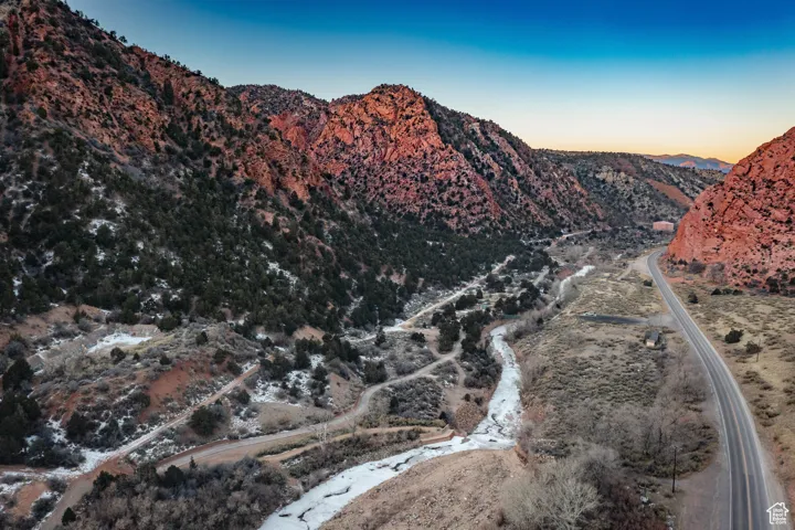 View of mountain feature