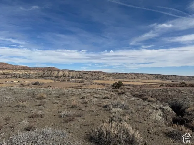 View of mountain feature