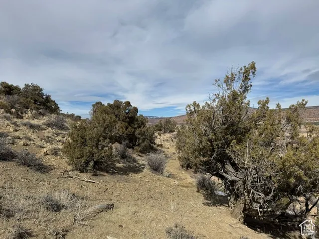 View of mountain feature