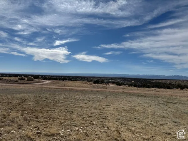 View of nature featuring a rural view