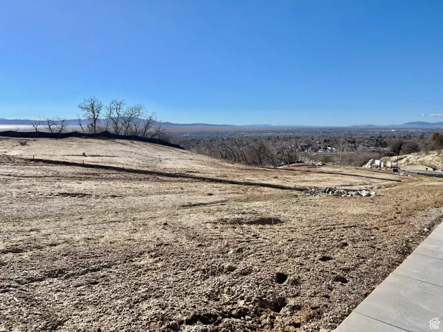 View of mountain feature