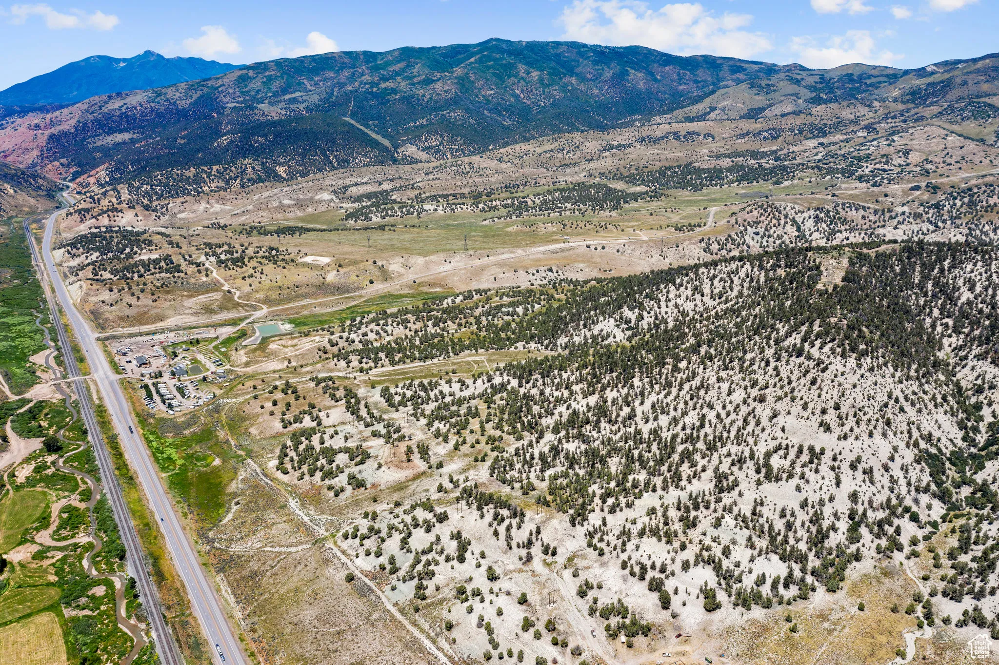 Bird's eye view with a mountain view