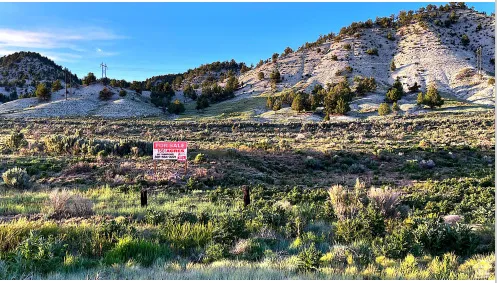 View of mountain feature
