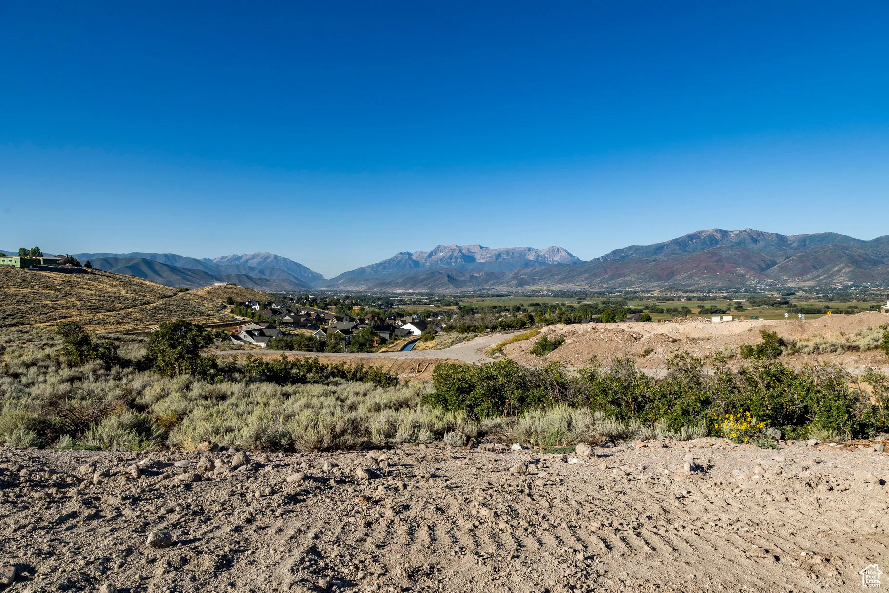 View of mountain feature