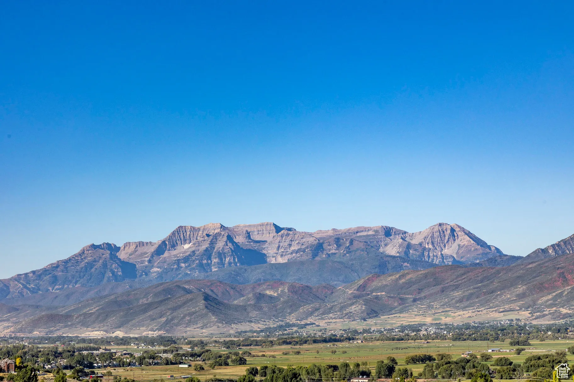 View of mountain feature