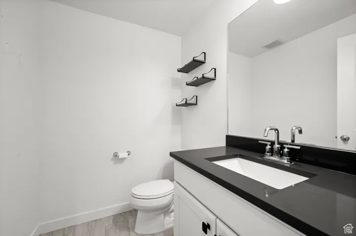 2542 N 3300 W, Clinton, Utah 84015