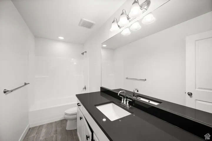 2542 N 3300 W, Clinton, Utah 84015