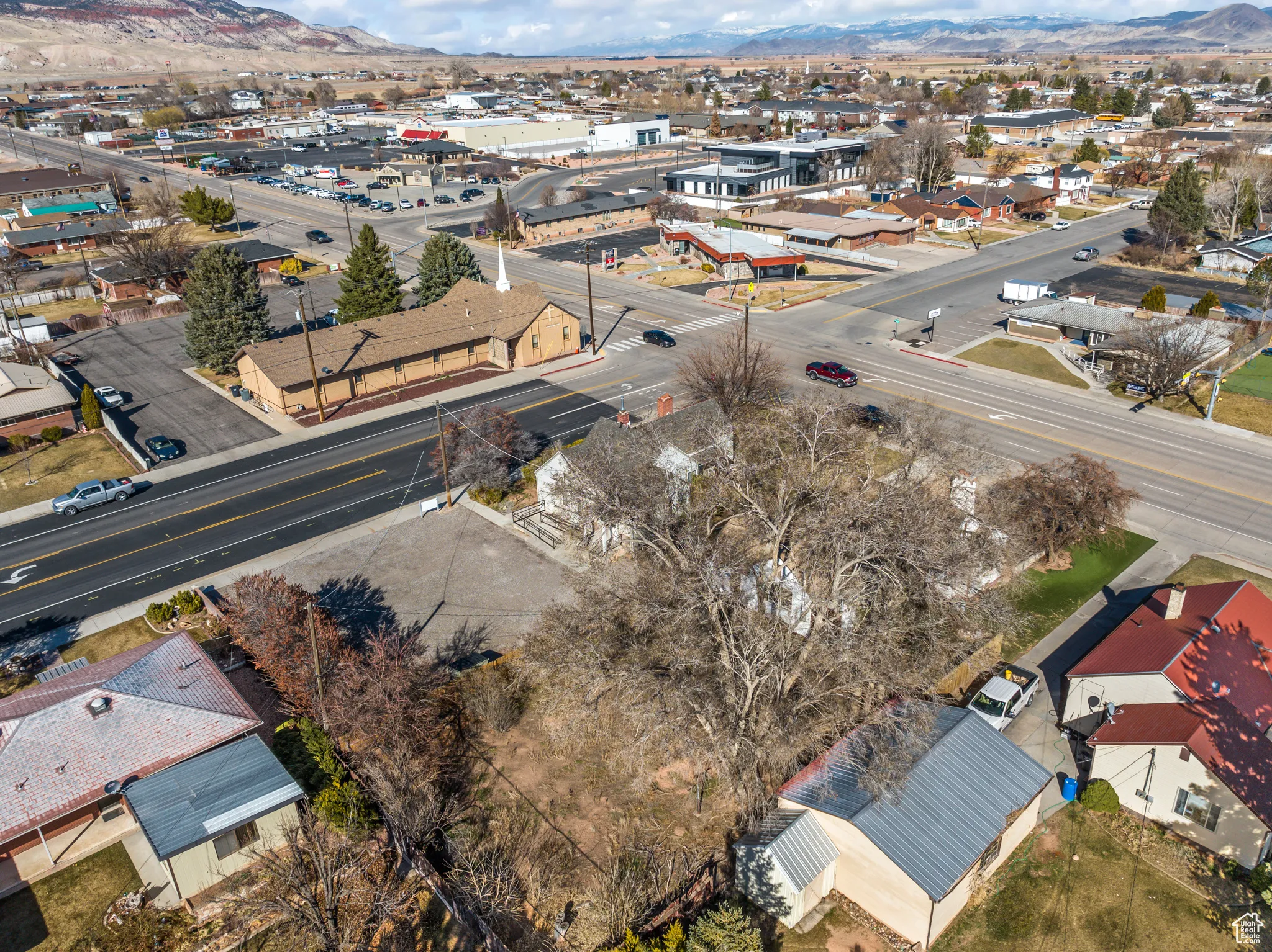 Bird's eye view with a residential view and a mountain view