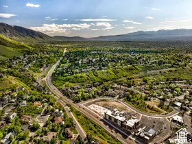 Drone / aerial view featuring a mountain view